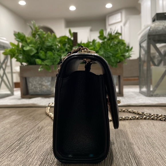 CHANEL Lambskin Quilted Mini Trendy CC Chain Wallet. - Picture 4 of 10